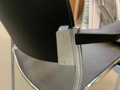 Brunner Stuhlsets|20er-Set Stapelstuhl mit Armlehnen Linos Schwarz auf Rollwagen