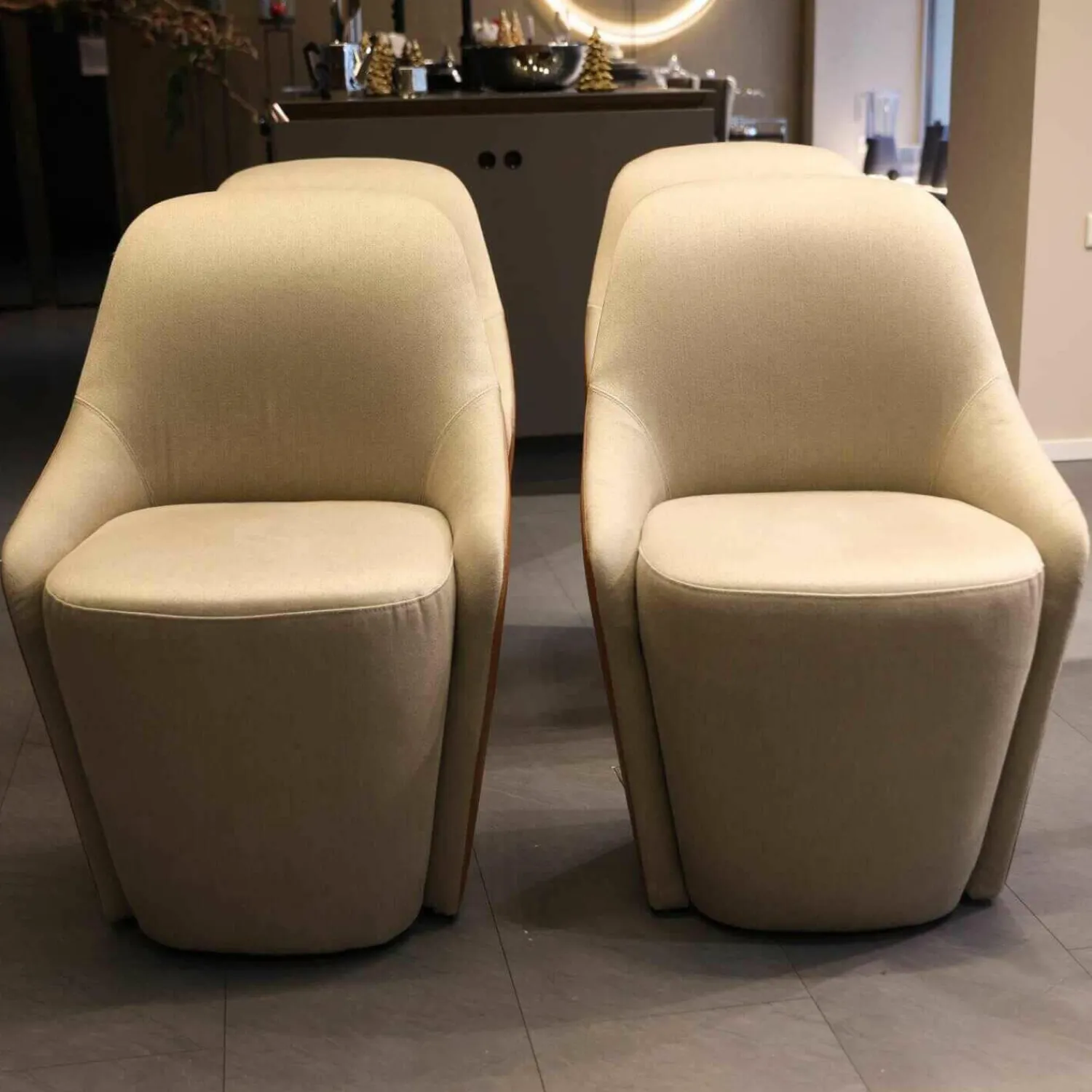 Christine Kröncke Stuhlsets|4er-Set Dean Armlehnstuhl Leder Nappa Seta 56 Copper Stoff Casanova 020 Beige