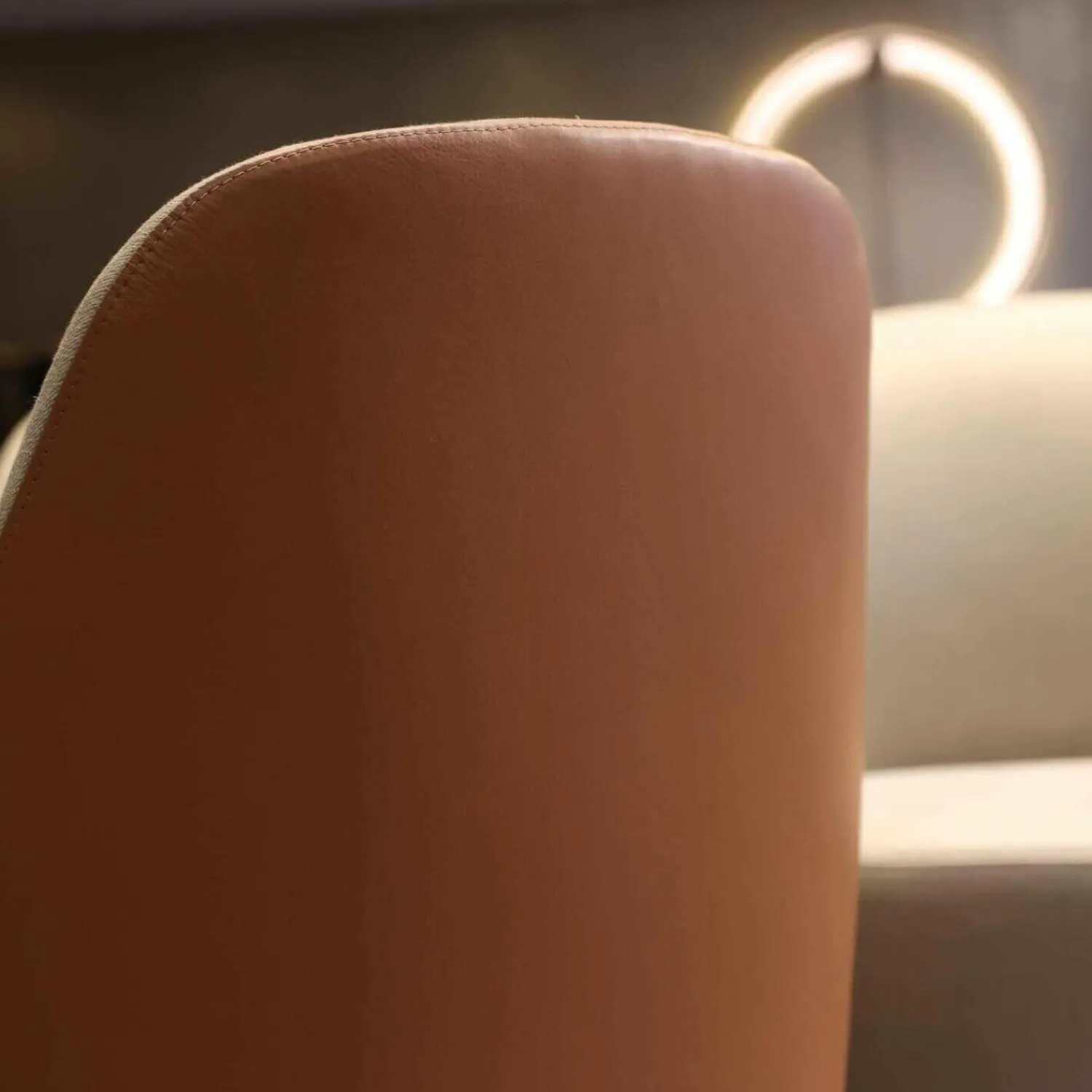 Christine Kröncke Stuhlsets|4er-Set Dean Armlehnstuhl Leder Nappa Seta 56 Copper Stoff Casanova 020 Beige