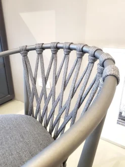 B&B Italia Essgruppen|Stuhlsets|6er-Set Erica Armlehnstuhl Stoff Sitzkissen Grau Rückenkissen Mehrfarbig Blau Rot Grün Füße Metall Grau Pulverbeschichtet