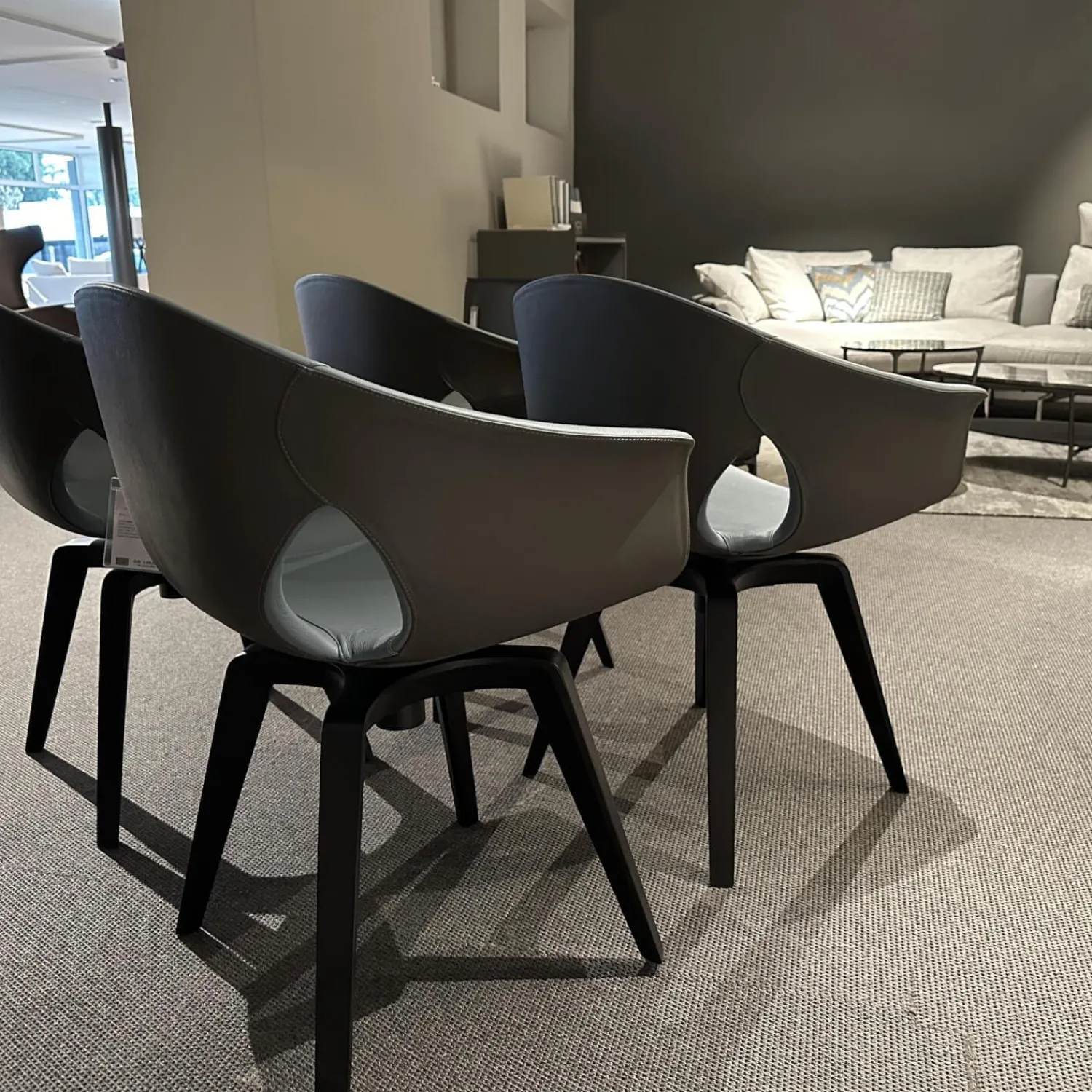 Poltrona Frau Stuhlsets|4er-Set Sessel Ginger 5542101 Bezug Außenschale Leder SC 28 Seppia Braun Grau Innen LEder SC 254 Stell Blue Grau Blau Gestell Wengeholzfarbig Esche 32 Drehbar Mit Rückholfunktion