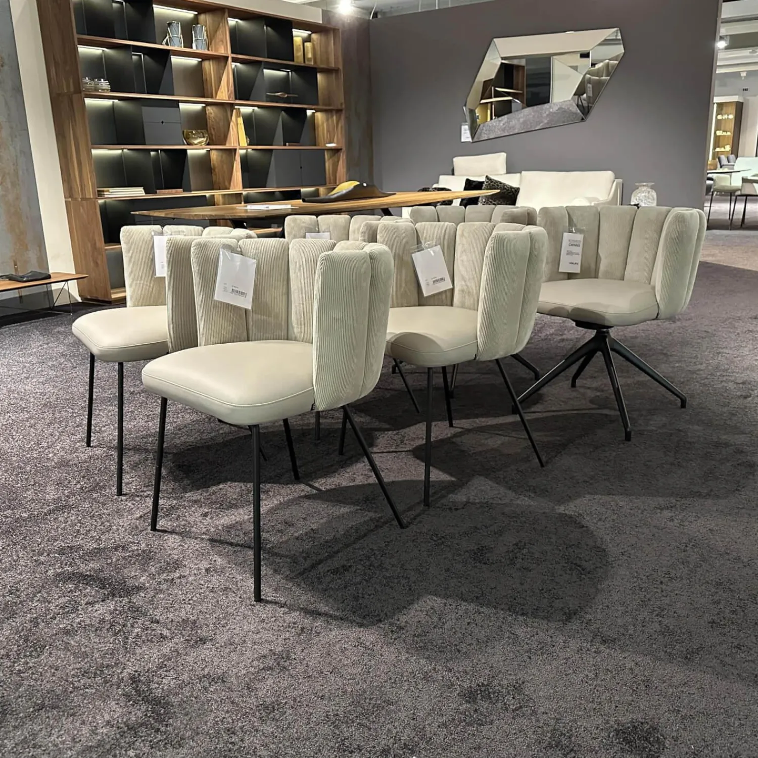 KFF Stuhlsets|6er-Set Stühle Gaia Lehne Stoff Lisboa Weiß Sitzfläche Leder Grau Creme Rundrohr Schwarz