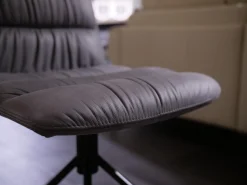 Bacher Stuhlsets|2er-Set Stuhl Aiden Soft Leder Luna Steingrau Spinnenfuß Schwarz Pulverbeschichtet Mit Drehmechanik Und Gleitern