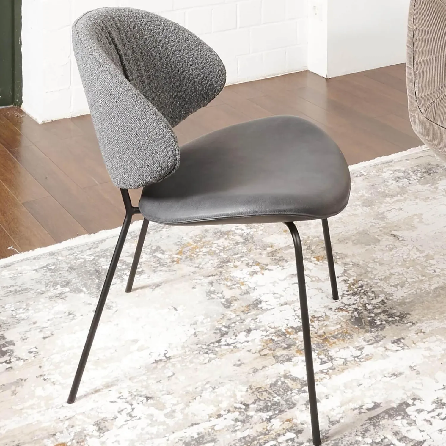 KFF Stuhlsets|2er-Set Stuhl Alvaro Nordic Rücken Bezug Stoff Ascot Graphite Sitz Leder Sauvage Anthrazit Gestell Struktur Schwarz