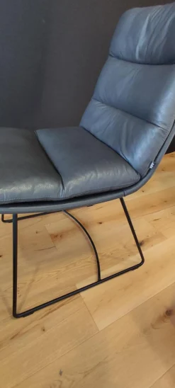 KFF Stuhlsets|2er-Set Stuhl Arva 1512 OA2 Leder Sauvage 4 8102 Anthrazit Rundrohrgestell M02 Struktur Schwarz