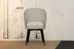 Baxter Stuhlsets|4er-Set Stuhl Colette Bezug Leder Kashmir Nuage Hellgrau Gestell Buche Wengefarben Gebeizt