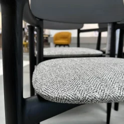 Poliform Stuhlsets|4er-Set Stuhl Curve Stoff E Skyros 04 Visione Grau Gestell Ulme Schwarz