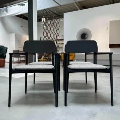 Poliform Stuhlsets|4er-Set Stuhl Curve Stoff E Skyros 04 Visione Grau Gestell Ulme Schwarz