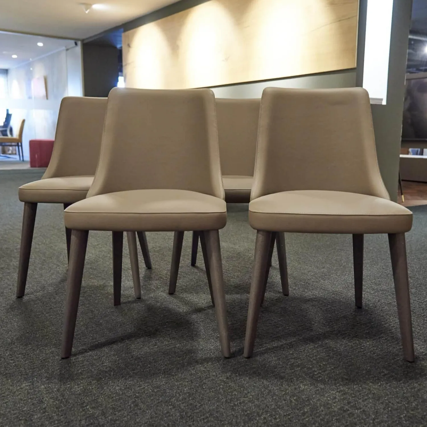 San Giacomo Stuhlsets|4er-Set Stuhl Eva Kunstleder A Farbe Talpa Beige Füße Eiche Grigio ohne Armlehne