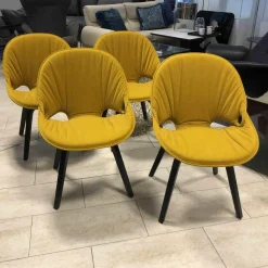 Tonon Stuhlsets|4er-Set Stuhl Flat 4NH Stoff Senf Holzfuß Esche Schwarz