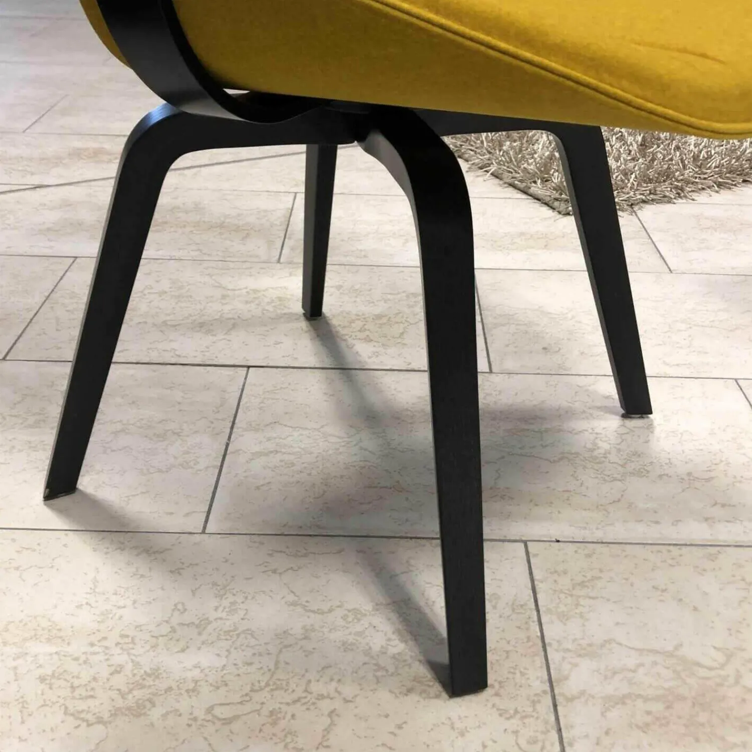 Tonon Stuhlsets|4er-Set Stuhl Flat 4NH Stoff Senf Holzfuß Esche Schwarz