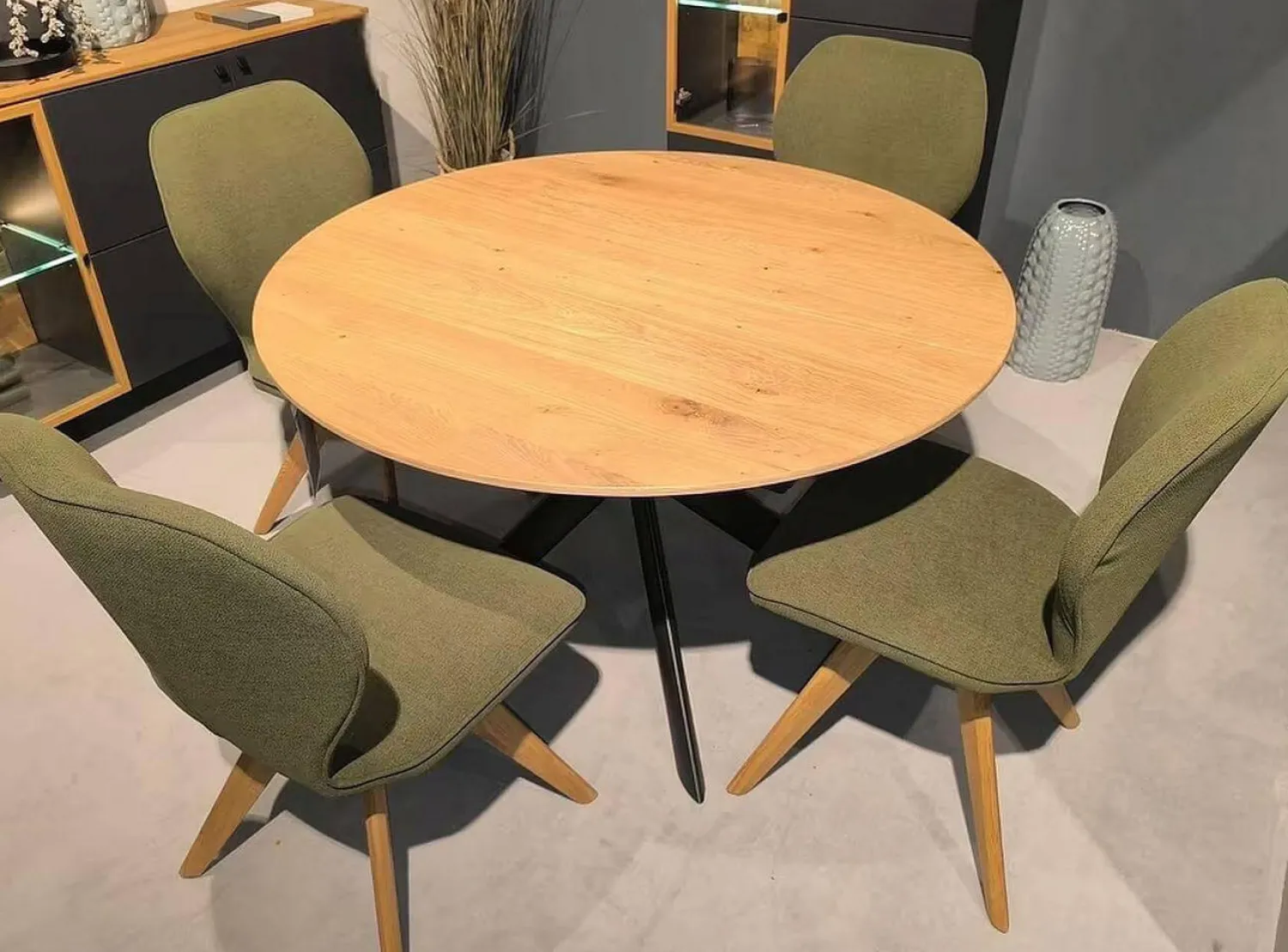 Niehoff Stuhlsets|4er-Set Stuhl Linea Dining Trend Time Stoff Malera L Olive Grün Gestell Wildeiche Geölt Fest