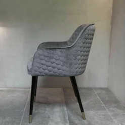 Gustav Hahn Stuhlsets|4er-Set Stuhl Modell Albert Stoff Piano 15 Füße Messing Veredelt