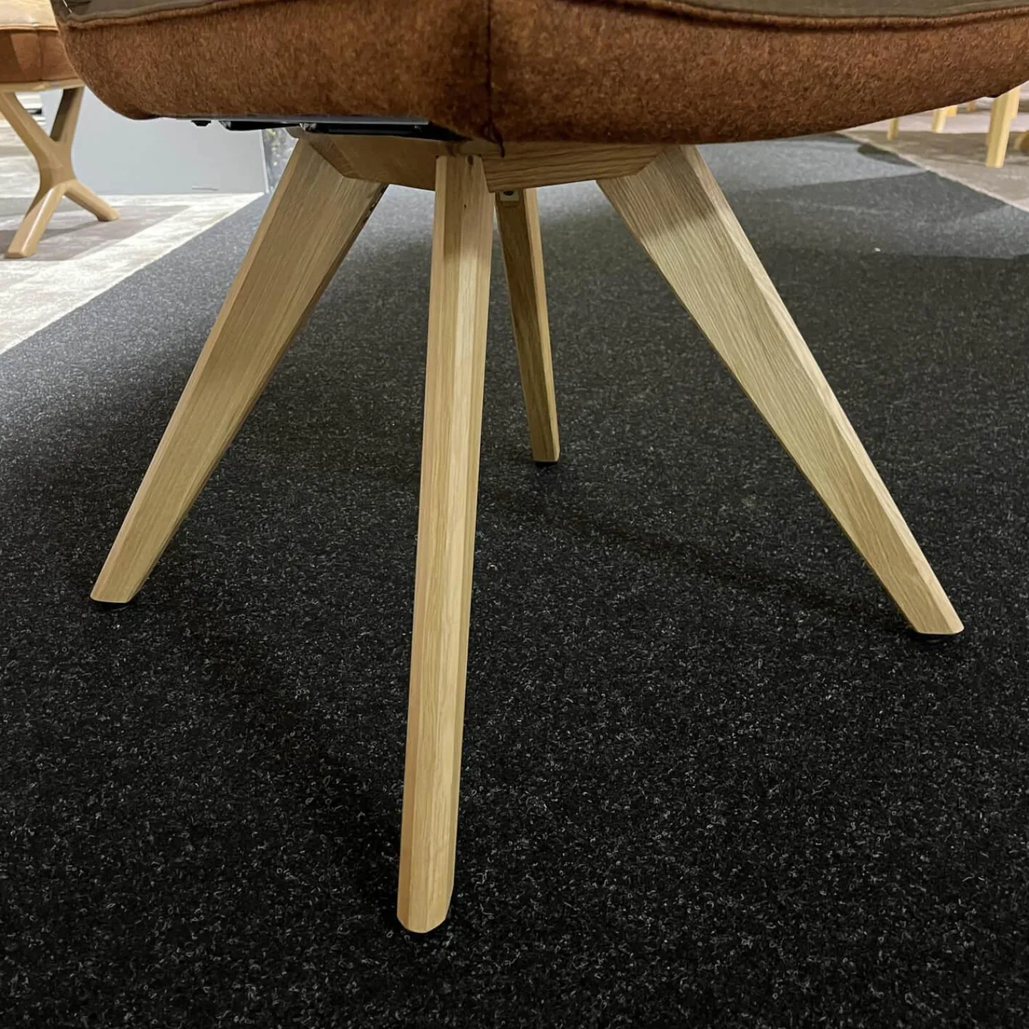 Koinor Stuhlsets|2er-Set Stuhl S1250 S3V Schemel 9 Massiv Wildeiche Natur 2207 Bezug Leder A India Musk Stoff 16 London 39 Schale S3