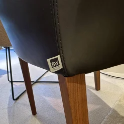 Bielefelder Werkstätten Stuhlsets|2er-Set Stuhl Saloni Stoff Jim Thompson Syncopation Topaz Schwarz Gold Rücken Leder Provonce Schwarz Fuß Nussbaum Geölt