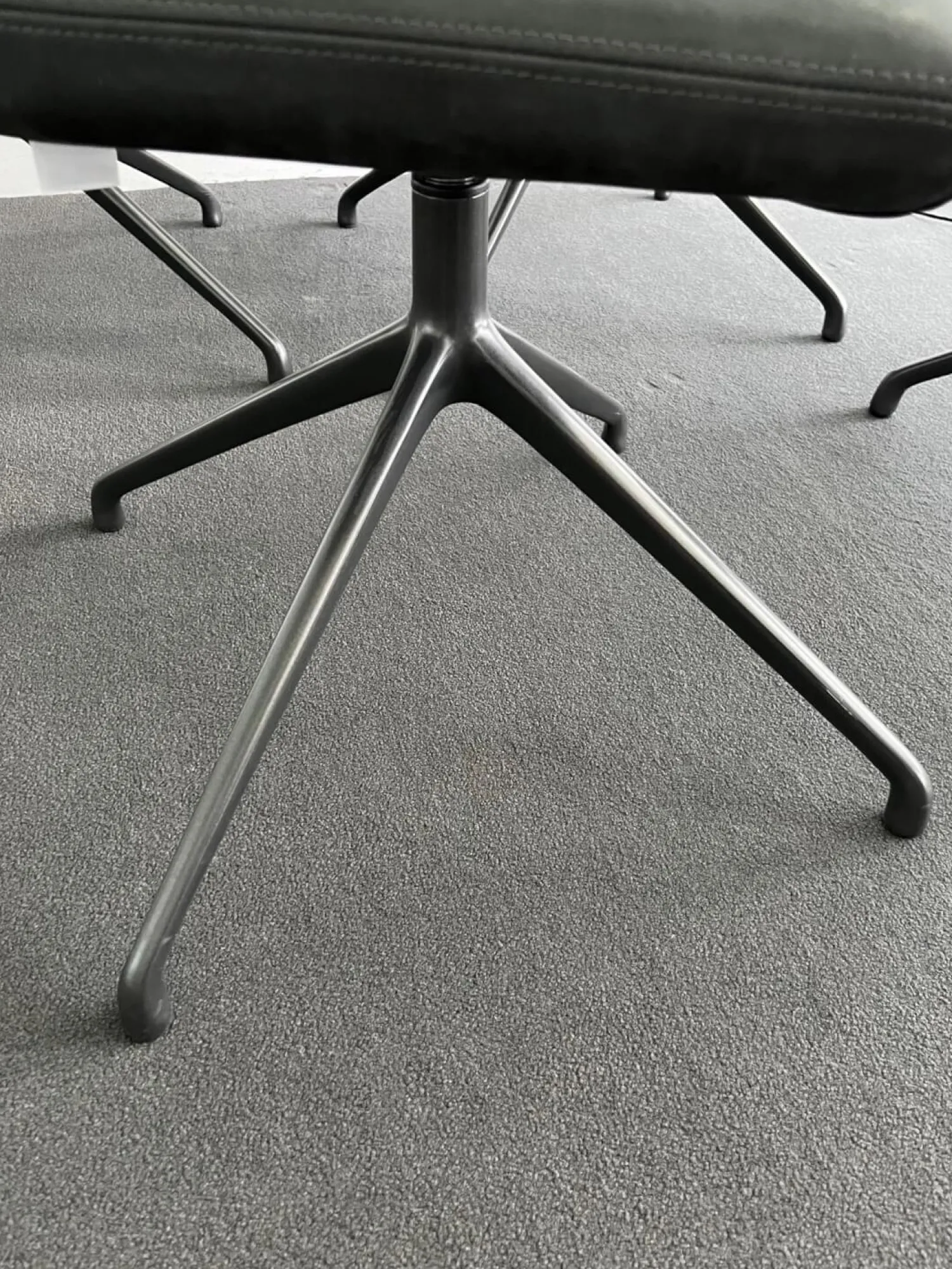 Riva1920 Stuhlsets|4er-Set Stuhl Soft D4 Leder Nabuk 28 Nero B2 Eisen Lackiert Irondest