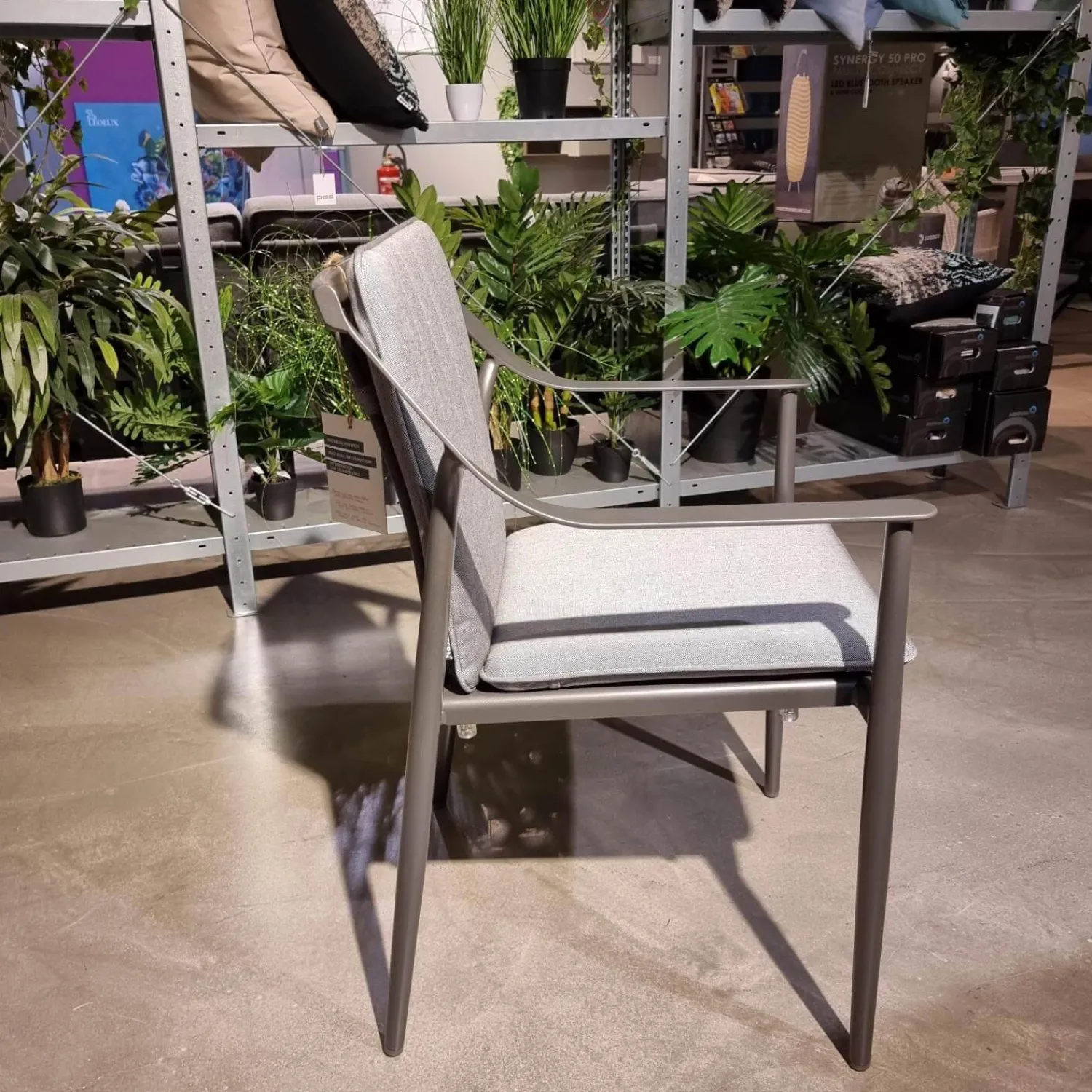 Stern Gartenstühle|Stuhlsets|4er-Set Stuhl Vanda Stoff Seidengrau Gestell Aluminium Anthrazit