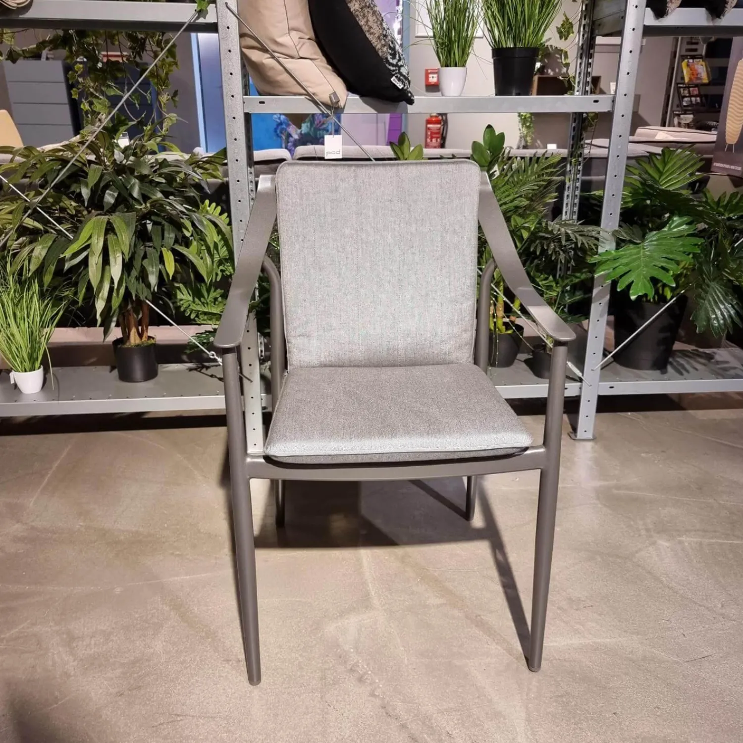 Stern Gartenstühle|Stuhlsets|4er-Set Stuhl Vanda Stoff Seidengrau Gestell Aluminium Anthrazit