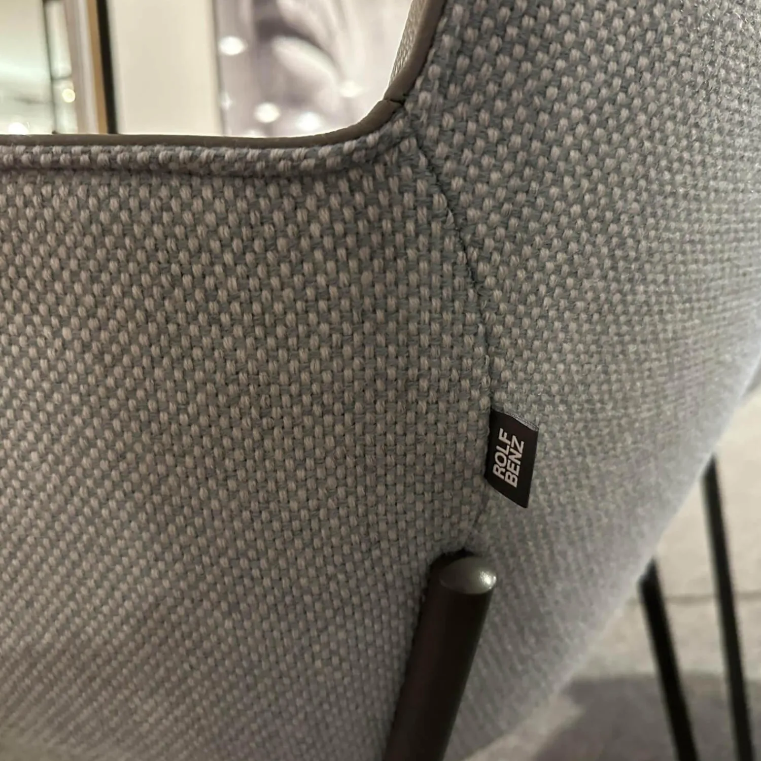 Rolf Benz Stuhlsets|6er-Stuhlset K-Stu 655 + RSA-Stu 655 Koprus In Leder 38.101 Steingrau Rückenschale In Stoff 28.101 Signalgrau/Taubenblau Meliert Gestell Vierfuß Rundrohr Stahl Glatt Pulverbeschichtet Seidenmatt Umbragrau