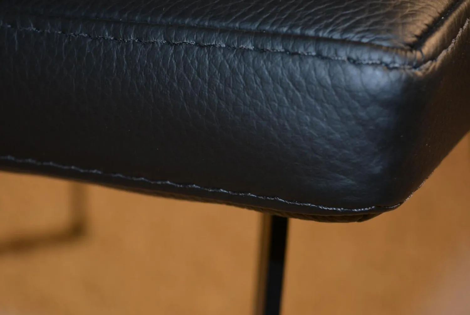 WK Wohnen Esstische|Essgruppe 812 Verkehrsschwarz Mit Stühlen 732 Leder 1 Nero