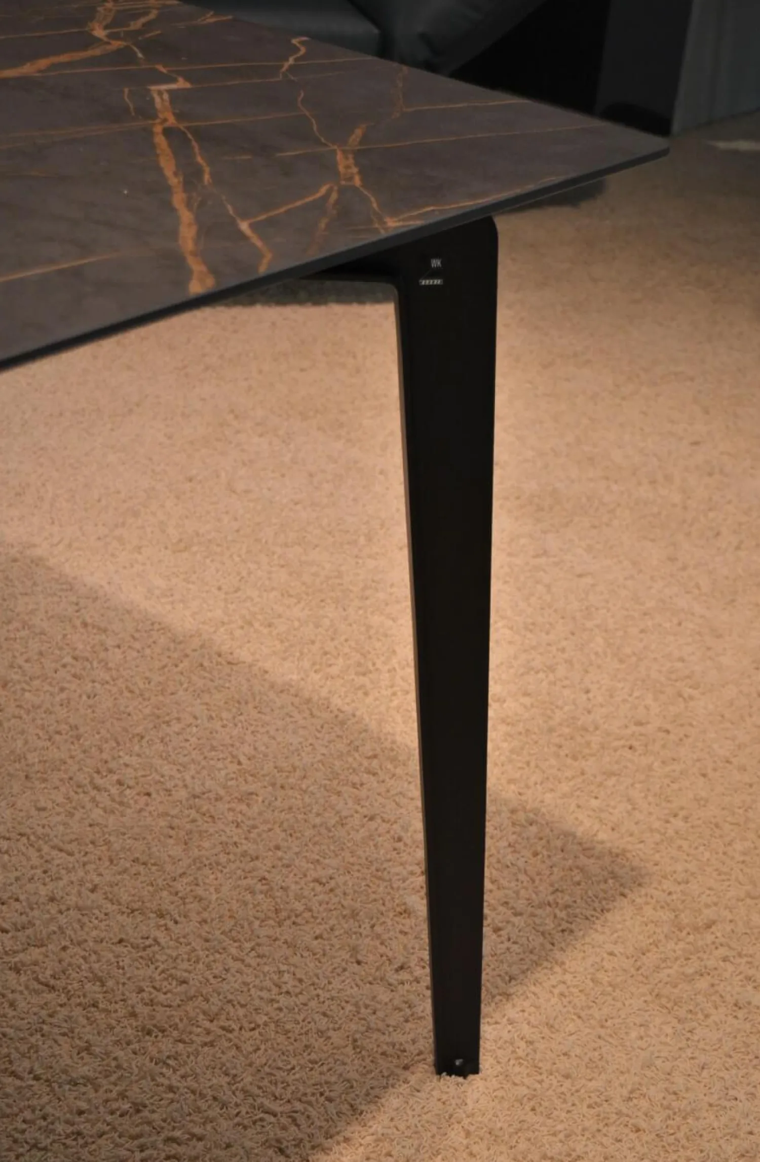 WK Wohnen Esstische|Essgruppe 812 Verkehrsschwarz Mit Stühlen 732 Leder 1 Nero