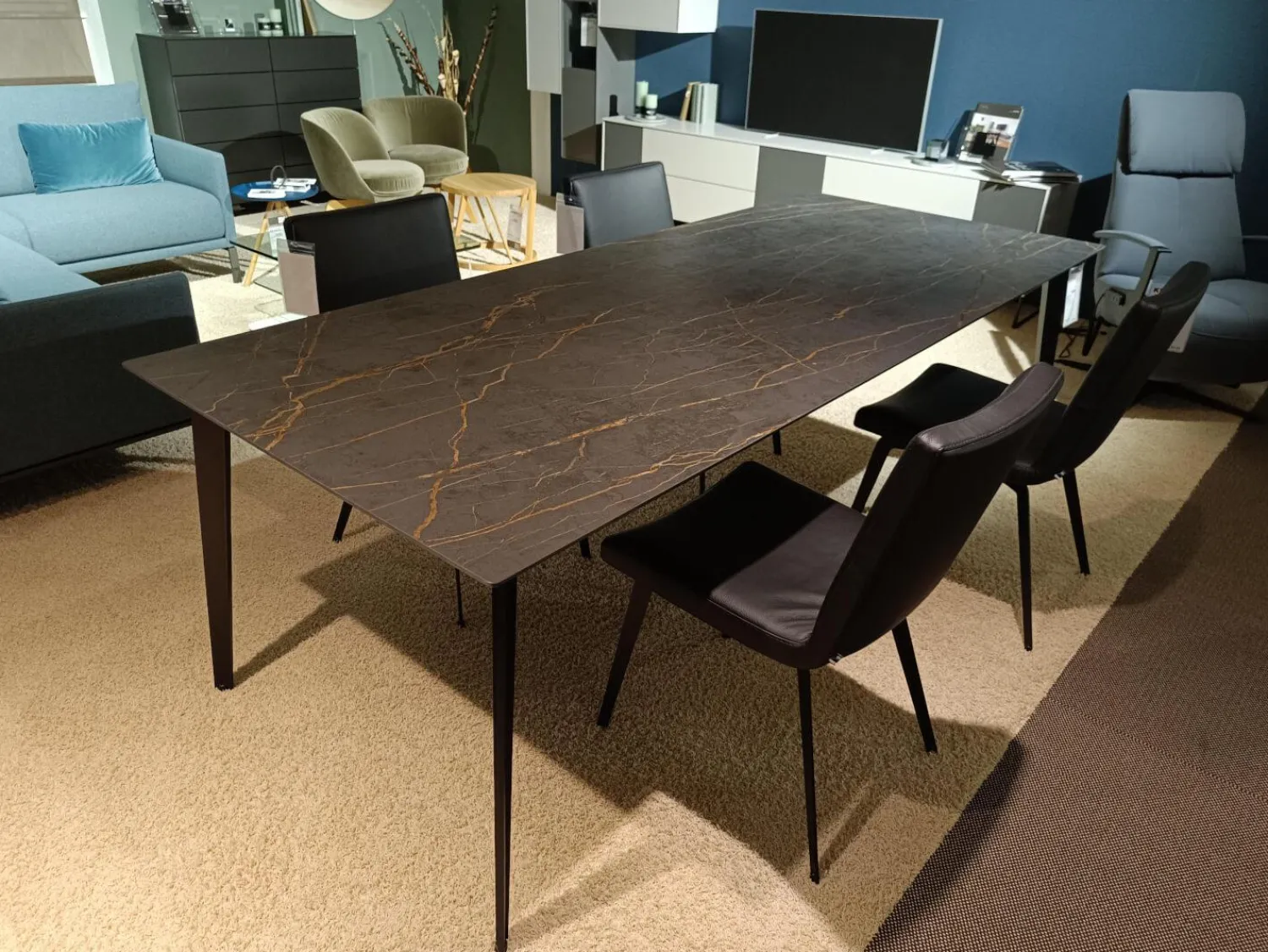 WK Wohnen Esstische|Essgruppe 812 Verkehrsschwarz Mit Stühlen 732 Leder 1 Nero