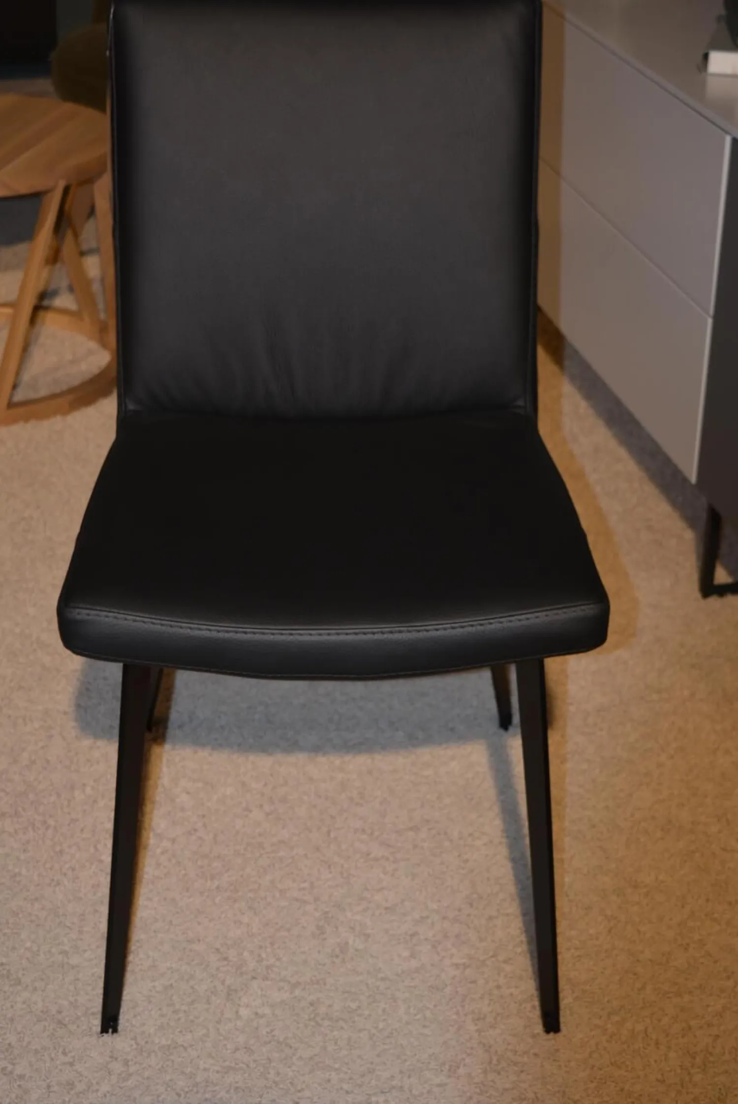 WK Wohnen Esstische|Essgruppe 812 Verkehrsschwarz Mit Stühlen 732 Leder 1 Nero