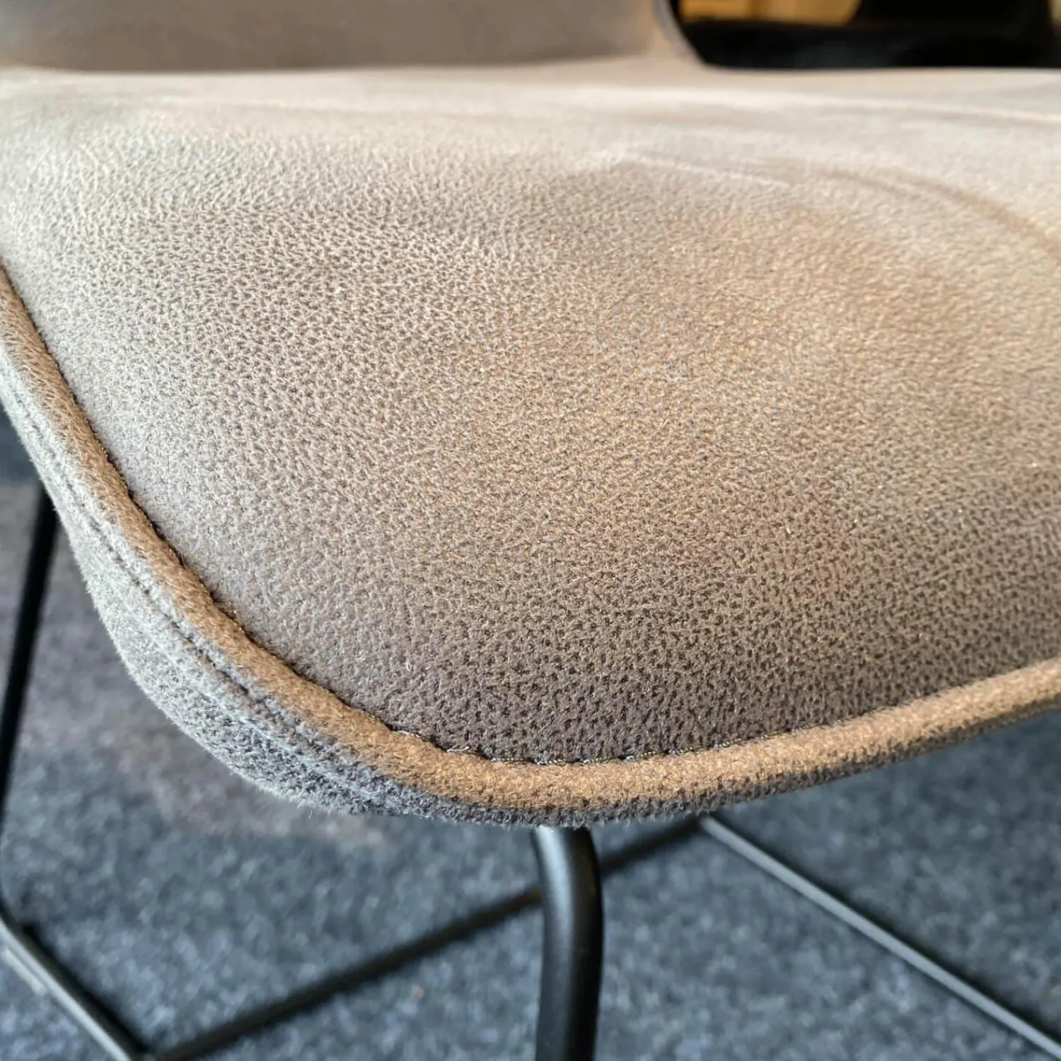 Gwinner Essgruppen|Essgruppe ET524 Kaia Tisch Nussbaum Natur mit 6 Stühle