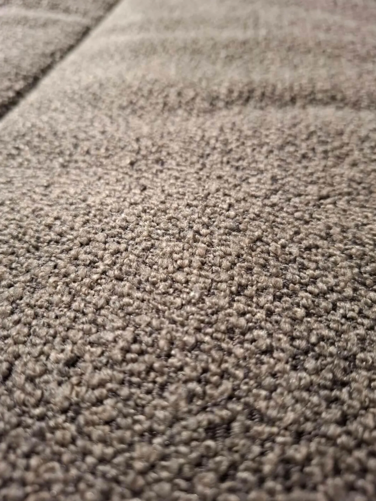 Raum.Freunde Stuhlsets|Essgruppe Jukka Stoff Alpine Braun Gestell Schwarz 1 Bank 4 Stühle