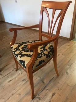 Selva Essgruppen|Essgruppe Tisch 3282 Kirschbaumfarbig Antik Mit Auszug Inklusive 6 Stühlen Milano Kirschbaumfarbig Antik Sitzbezug Stoff S3021 Musterung Beige Schwarz