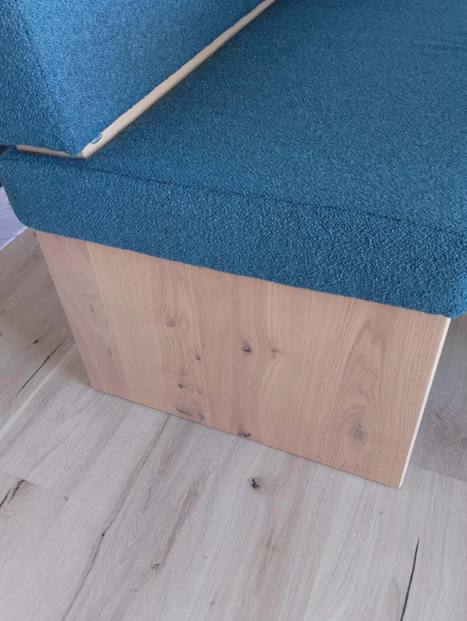 Voglauer Essgruppen|Essgruppe Vtektura Living Tisch Wildeiche Rustiko Schwarz Bank Und Stühle Stoff Select Mineralblau Und Schwarz Gestell Metall