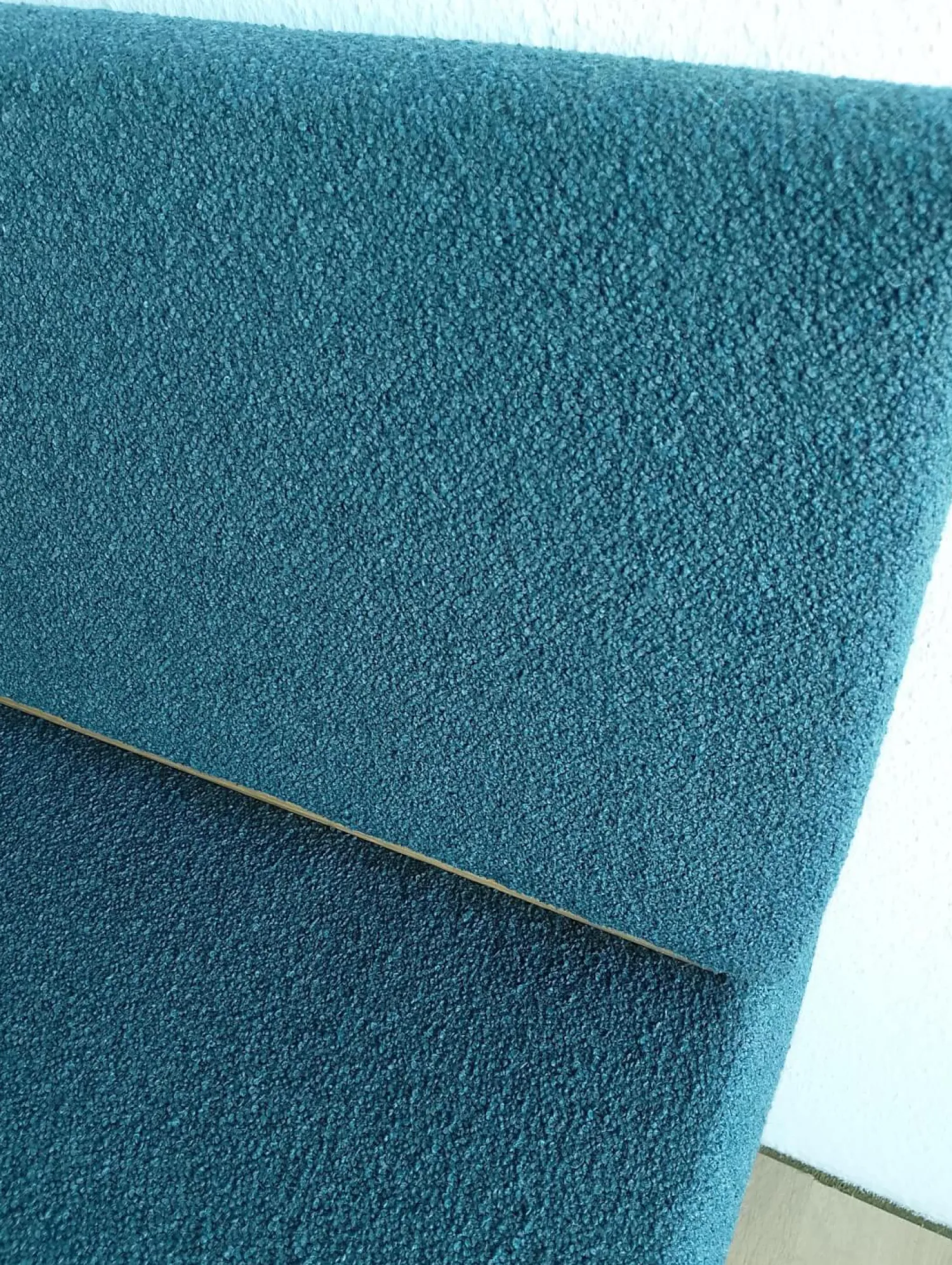 Voglauer Essgruppen|Essgruppe Vtektura Living Tisch Wildeiche Rustiko Schwarz Bank Und Stühle Stoff Select Mineralblau Und Schwarz Gestell Metall