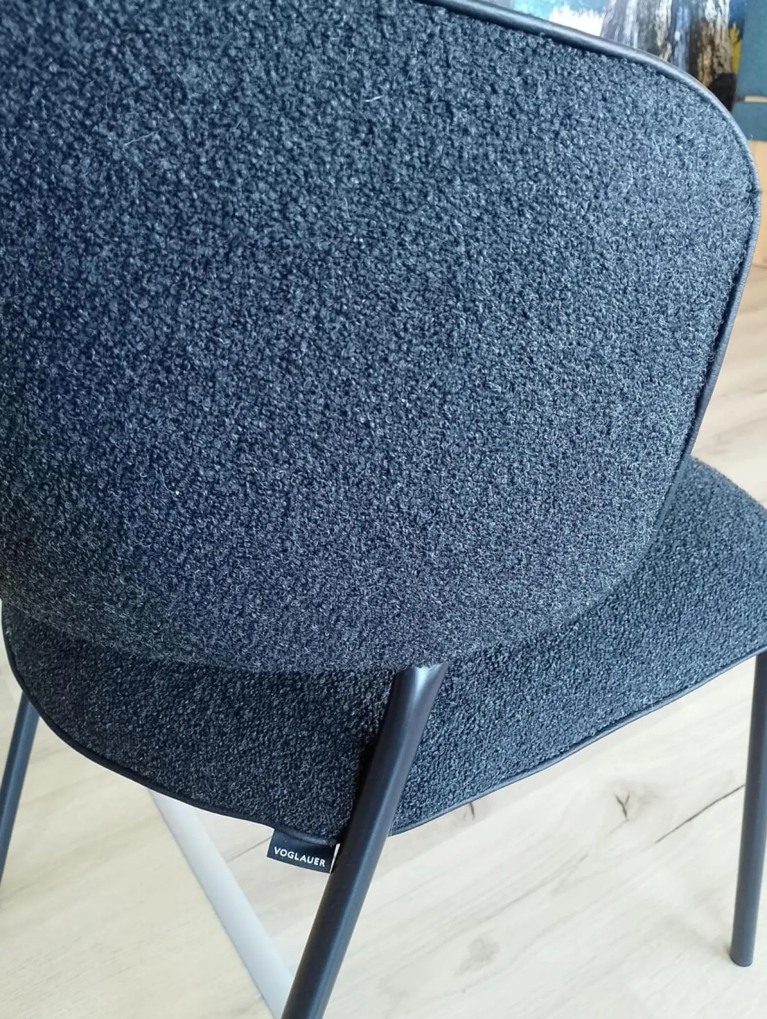 Voglauer Essgruppen|Essgruppe Vtektura Living Tisch Wildeiche Rustiko Schwarz Bank Und Stühle Stoff Select Mineralblau Und Schwarz Gestell Metall