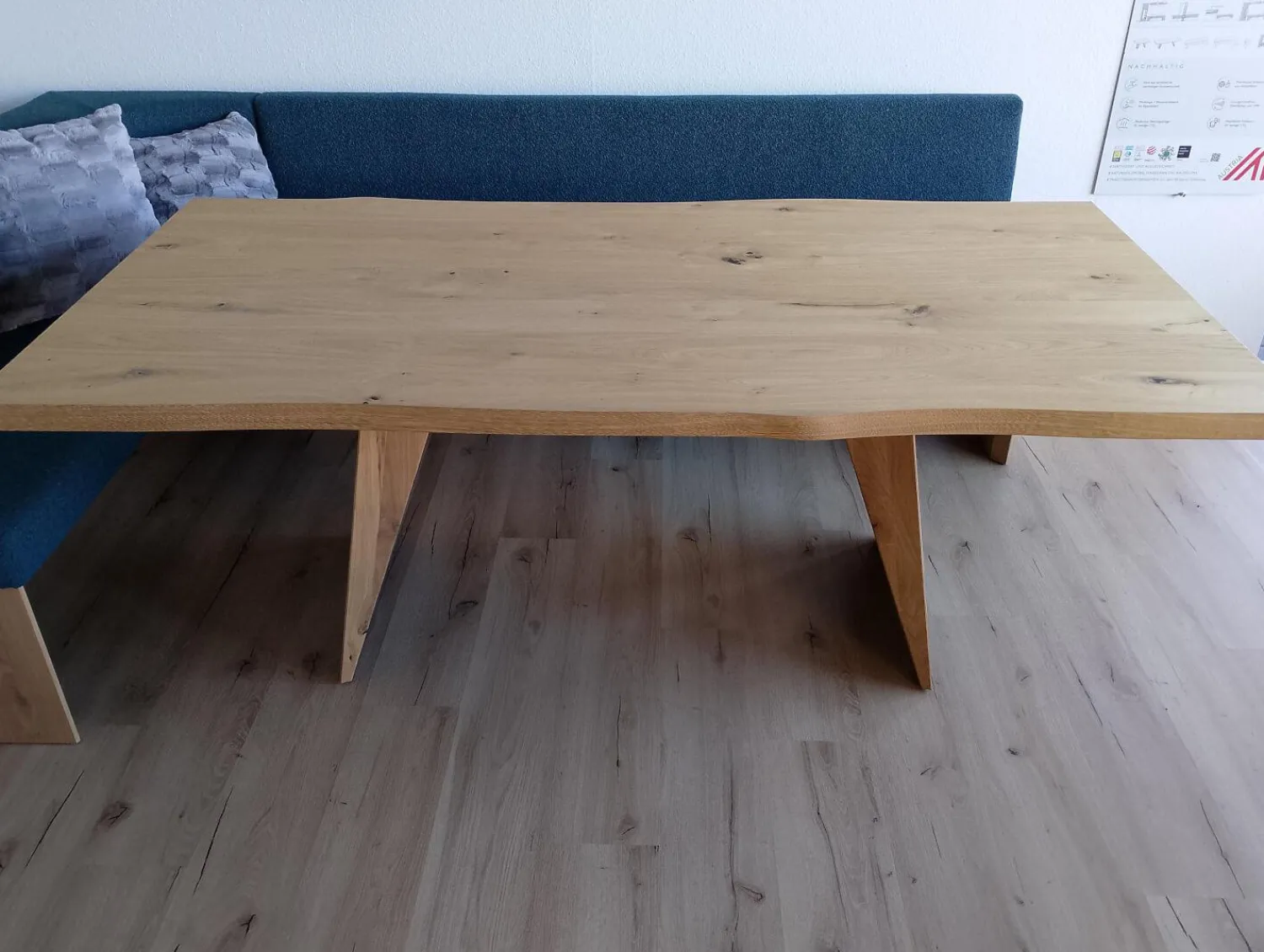 Voglauer Essgruppen|Essgruppe Vtektura Living Tisch Wildeiche Rustiko Schwarz Bank Und Stühle Stoff Select Mineralblau Und Schwarz Gestell Metall