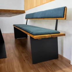 Wimmer Essgruppen|Essgruppe Z34 Säulentisch Rustikale Asteiche Hartwachsöll Natur Äste Säulengestelll Holz Metal RAL7021 Schwarzgrau Mit Einzelbank Und 3 Schalenstühlen Ohne Deko