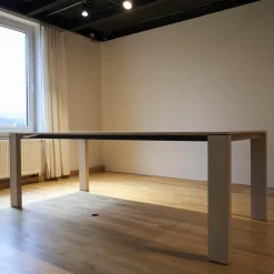 Rodam Esstische|Esstisch 3300 10 Kara Eiche 940 Kreideweiss Lackiert Maserung Quer