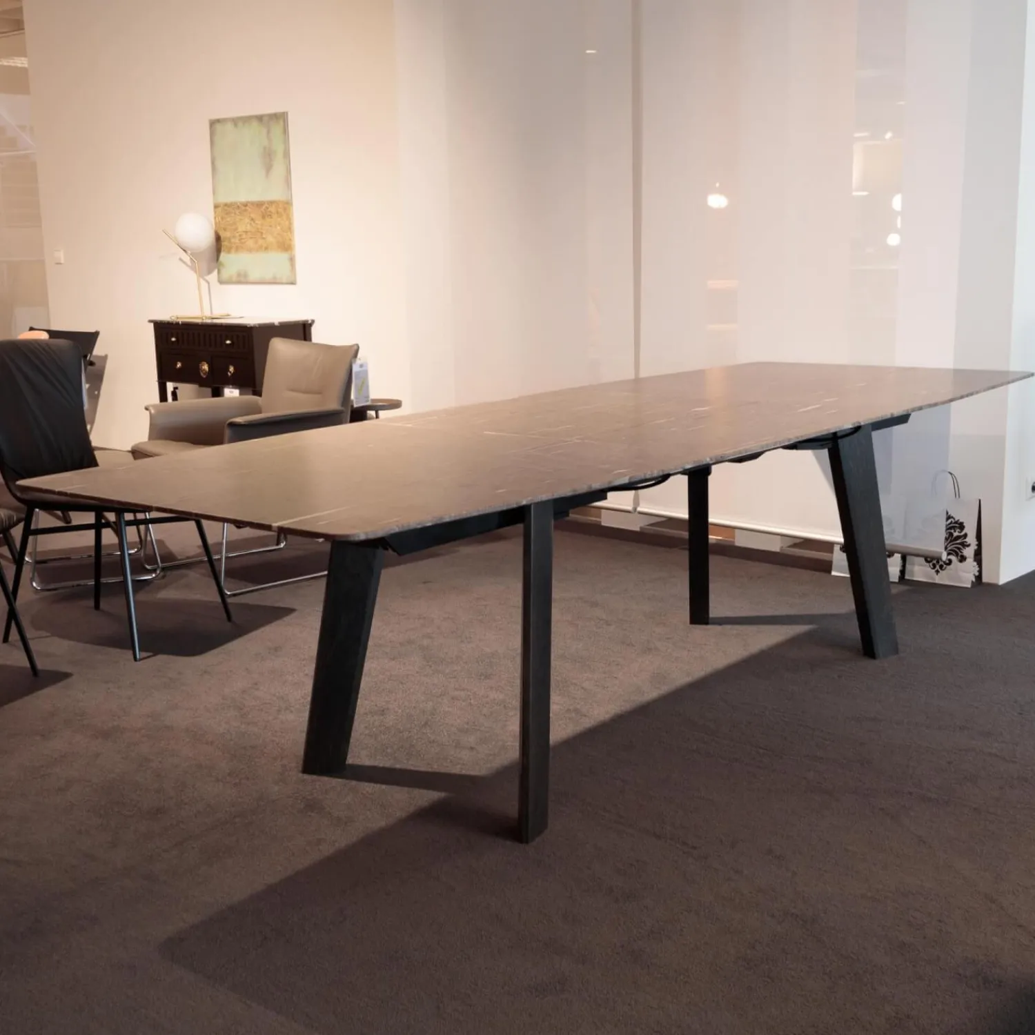 Draenert Esstische|Esstisch 1460 Fontana Platte Quarzit Brown Silk Braun Geledert Sockel Eiche Dunkelgrau Gebeizt Und Lackiert Mit Auszug