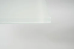 Draenert Esstische|Esstisch 1010 Lift IV Satiniertes Weissglas Bodenplatte Matt-Chrom