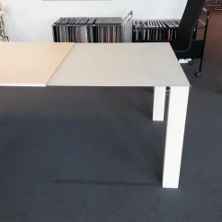 Draenert Esstische|Esstisch 1420 Madison Platte Weißglas Satiniert Gestell Stahlblech Weiß Lackiert Mit Auszug