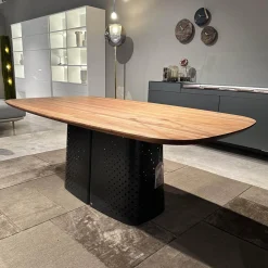 Rolf Benz Esstische|Esstisch 929 Platte Nussbaum Massiv Fuß Stahl Lackiert Verkehrsschwarz