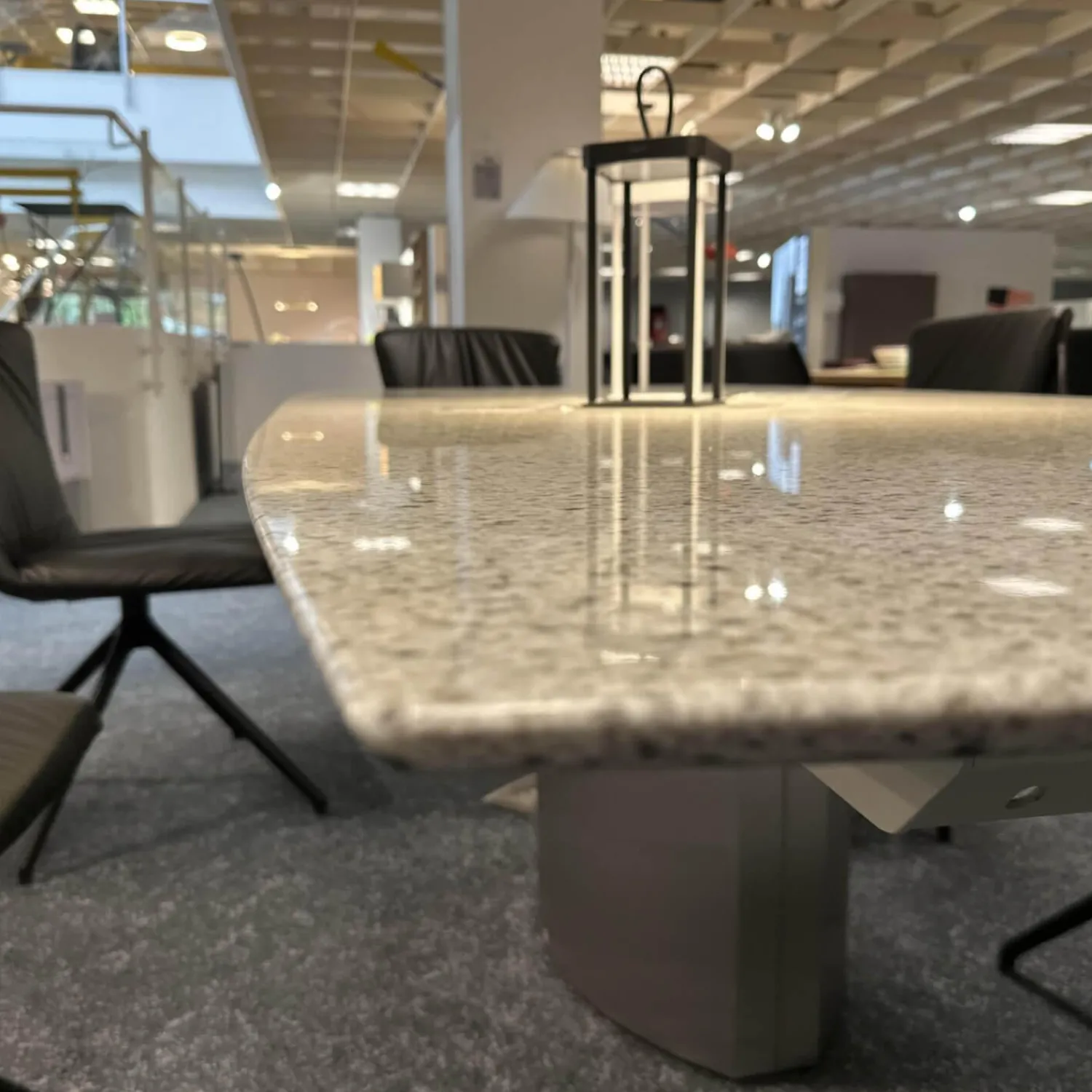 Draenert Esstische|Esstisch Adler 1224 Platte Granit Polar Poliert Grau Sockel Oval Edelstahl Matt Geschliffen Ohne Rollen