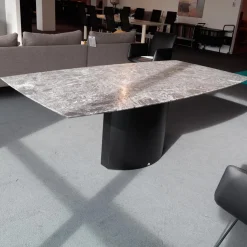 Draenert Esstische|Esstisch Adler ll Platte Gneis Silver Paradiso Grau Geledert Sockel Oval Schwarz Beschichtet Ohne Rollen