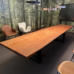 Riva1920 Esstische|Esstisch Auckland Platte Holz Kauri Oberfläche Geschliffen Gestell Natureisen Geölt Schwarz