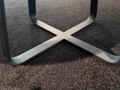 ASCO Esstische|Esstisch Axis 3 Satin-Nussbaum Massiv Füße Stahl Pulverbeschichtet