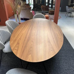 Extendo Esstische|Esstisch Balance Platte Nussbaum Ovale Gestell Schwarz