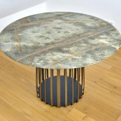 Janua Esstische|Esstisch Basket Stein Platte Rainforest Green Grün Gestell Messinglasur Bronze