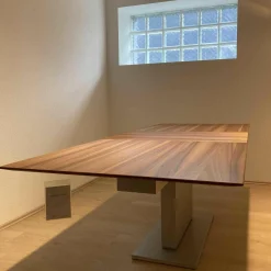 Bacher Esstische|Esstisch Battuta Platte Nussbaum Gewachst Ausziehbar Sockel Chromfarbig