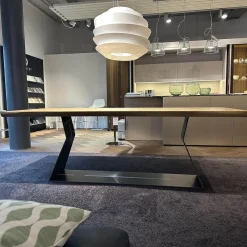 Riva1920 Esstische|Esstisch Bedrock Massivholz Eiche Geölt Gestell Eisen Lackiert Schwarz