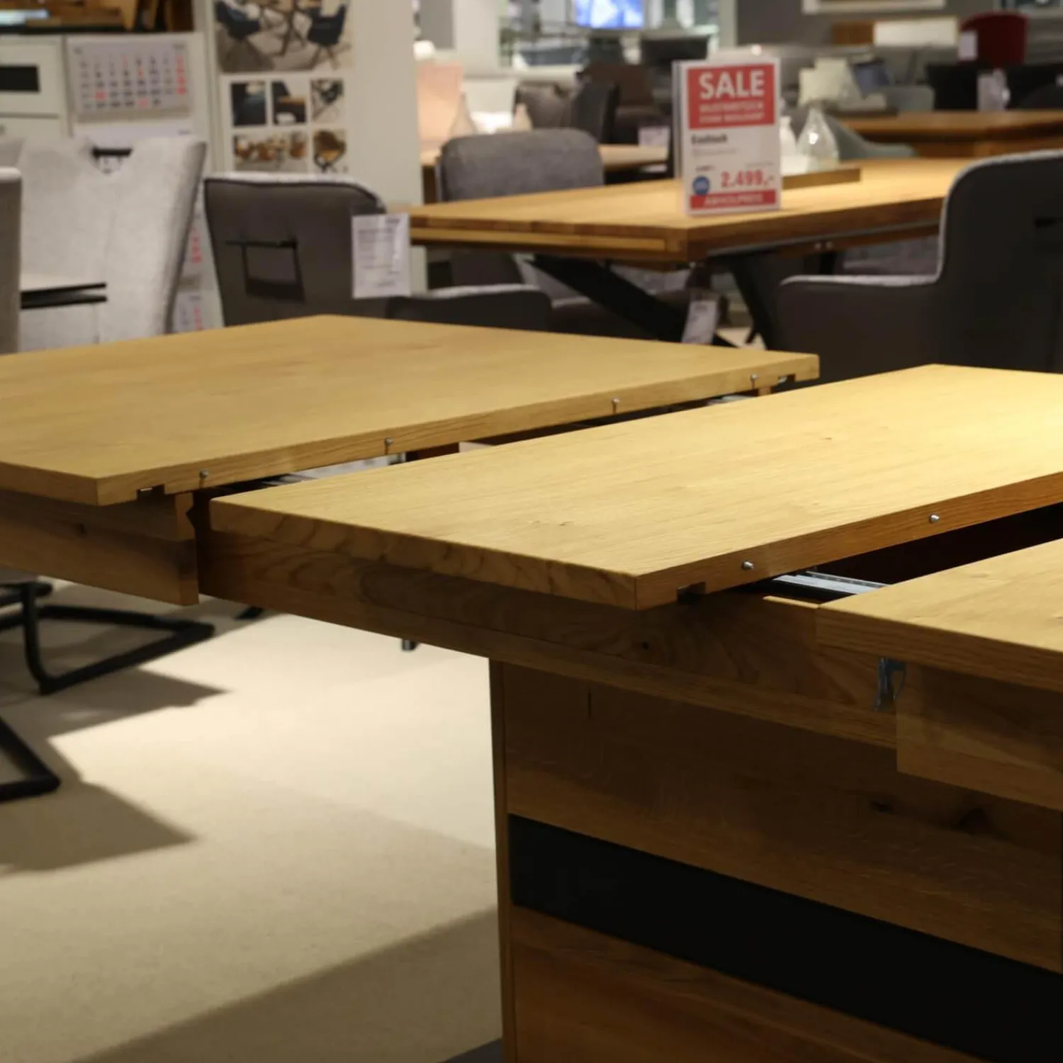 MCA Esstische|Esstisch Brest Wildeiche Geölt Bodenplatte Schwarzgrau Mit Synchronauszug