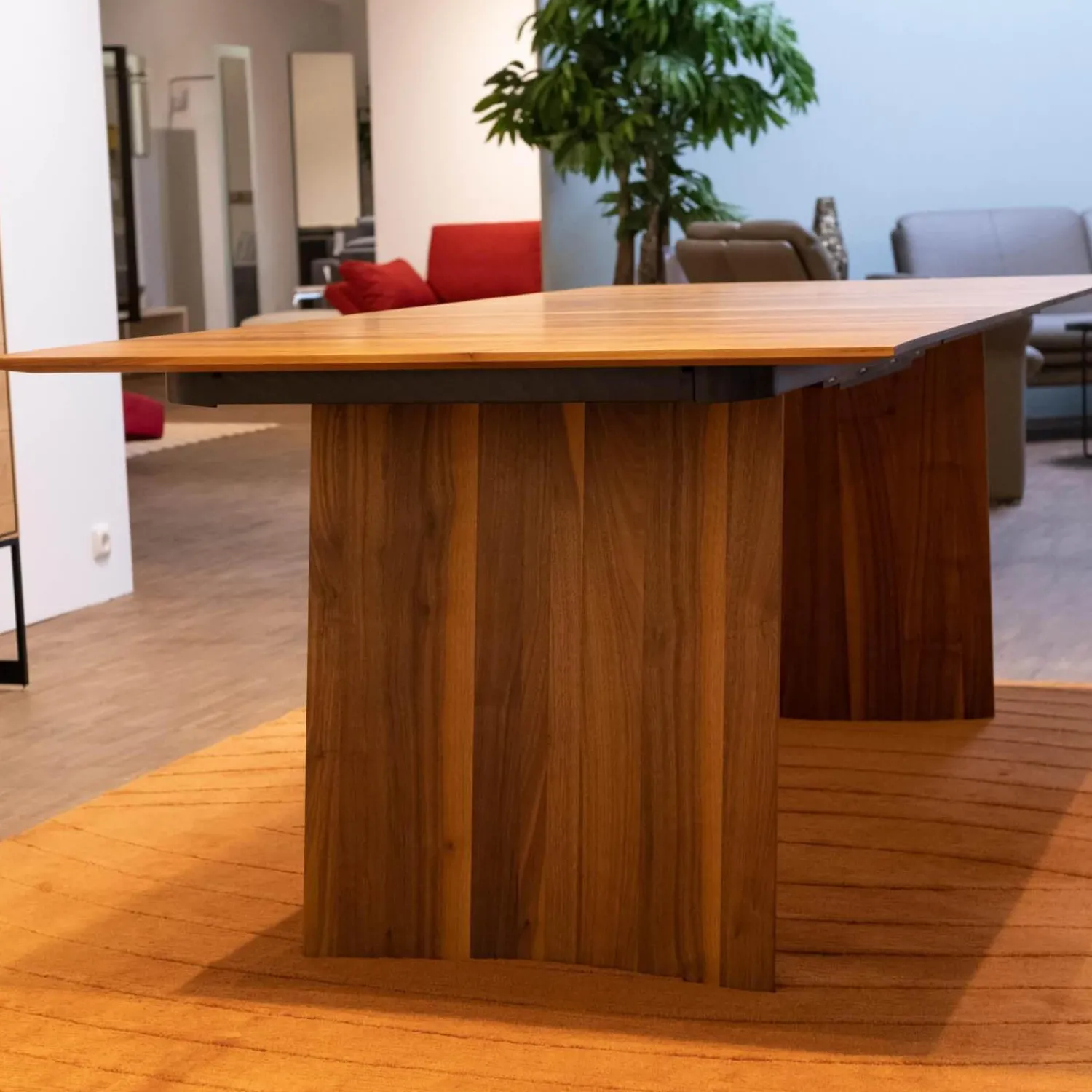 Rodam Esstische|Esstisch Domus R16 Nussbaum Massiv Geölt Gewachst Seidenmatt